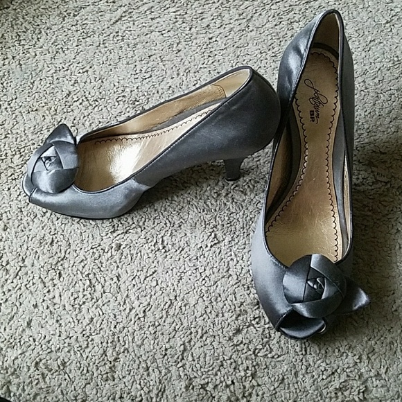 Shoes - Picture 2 of 3